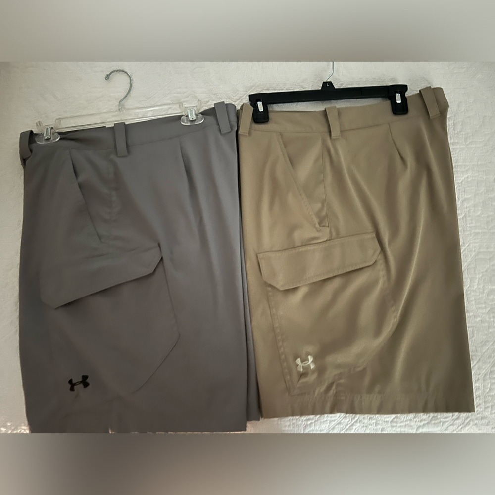 Two Pairs! Men’s Cargo Shorts Under Armor size 38 heat gear